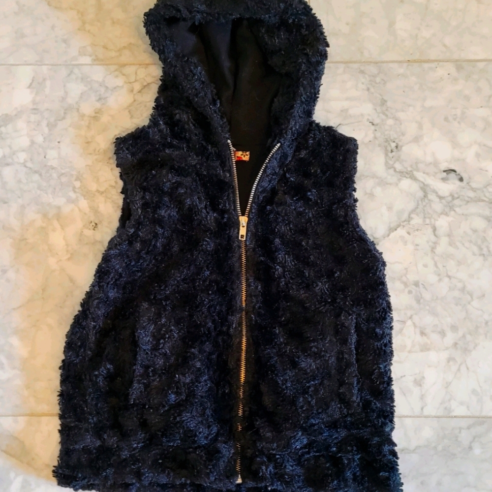 Girls black furry jacket